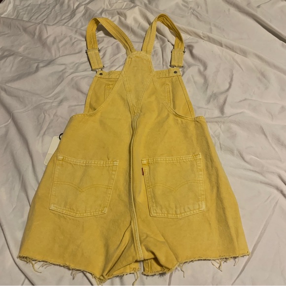 NWT Levi vintage Denim cutoff shortall overall bright yellow size small - Picture 5 of 12